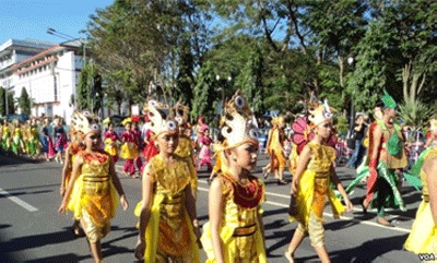 Hari Tari Dunia, Solo Menari 24 Jam