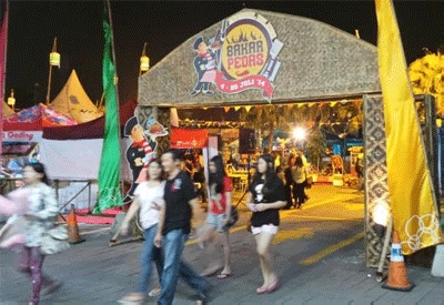 Festival Kuliner Bakar Pedas Beri Suasana Buka Puasa Outdoor