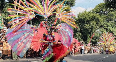 Karnaval Endek Buleleng Promosikan Kain Tenun Tradisional