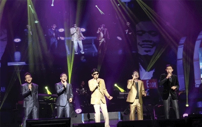 Tembang Kenangan Dua Negara Hanyutkan Istana Budaya Malaysia