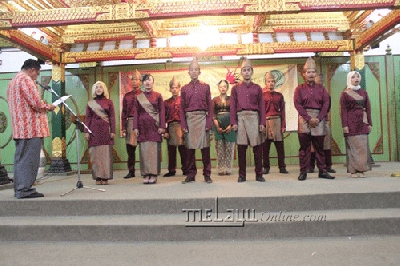 Wakil Bupati  INHIL Rosman Malomo Lantik Pengurus Baru (IPRY-KOM INHIL)