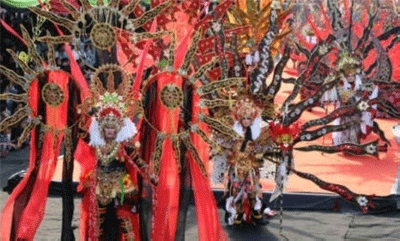 Menpar Buka Banyuwangi Ethno Carnival 2014