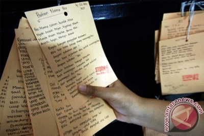 Komunitas Malam Puisi Padang Ggelar "Story of Mom"