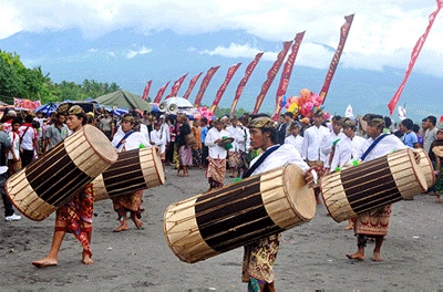 Parade Budaya Warnai Pembukaan "Timeless Indonesia Festival"