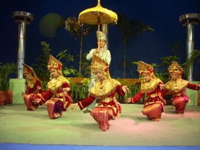 Lestarikan Budaya, Gelar Pesta Rakyat