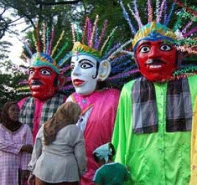 Pemkot Jaktim Gelar Budaya Betawi di Jalan Pemuda