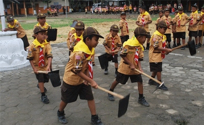 Pertahankan Budaya Lokal, Wajibkan Tari Tradisional