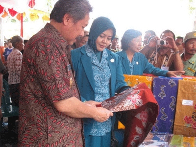 Wow.., Batik Tulis Grobogan Tembus Prancis