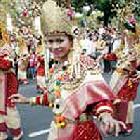 Tim Kesenian Sumatera Selatan Tampil Memukau pada Pawai Budaya 2007