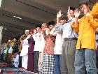 Warga Muhammadiyah Pekanbaru Sholat Ied Dipayungi Awan dan Gerimis