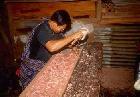 Ukiran Kayu Minangkabau Kesulitan Bahan Baku