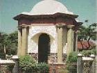 Monumen Parr, Objek Wisata Sejarah Peninggalan Inggris