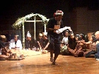 Teater Suku Wana Pukau Pengunjung