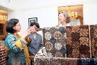 Wow! Batik Indonesia Dipromosikan di Jerman