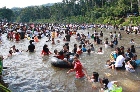 Tradisi Balimau di Danau Singkarak