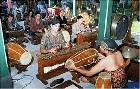 Ritual Sesembahan Saat Menyetem Gamelan di Australia